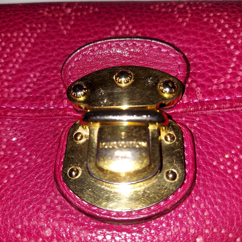 LOUIS VUITTON 2017 Mahina Leather Amelia Wallet, Grenat Red Pink - Picture 2 of 13